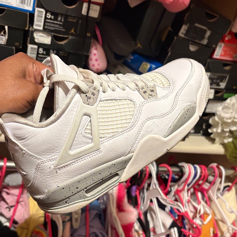 Jordan Kids Sneakers in White and Gray